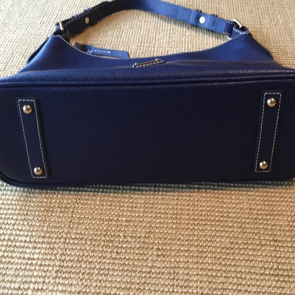 Like new Dooney & Bourke midnight blue purse - Picture 2 of 7